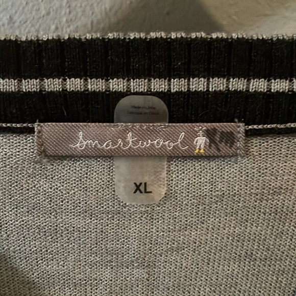 Smartwool 100% wool V Neck Long Sleeve Sweatet Gray XL - Picture 4 of 5
